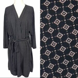 Marilyn Monroe Intimates Black Geometric Print Bath Robe Sleepwear - Med EUC